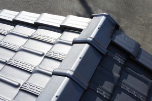 建て物の診断を行なった上で、適正なお見積りを提出いたします